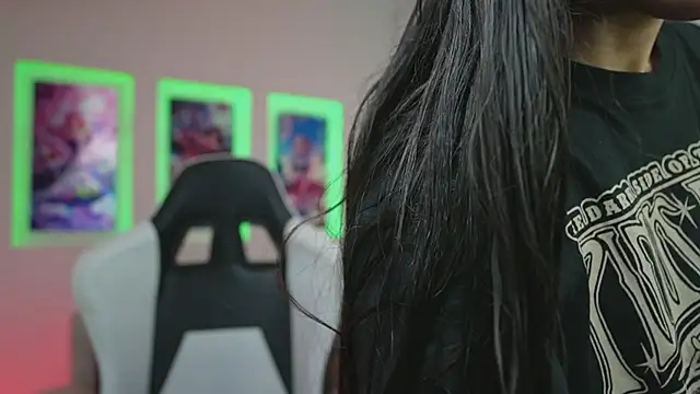 Snapshot of NicoleCrawft chatting on 09-10-25, 07:02 NicoleCrawft online show from 09-10-25, 07:02