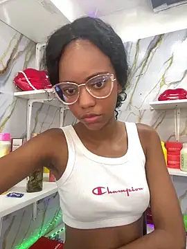 Snapshot of KinkyCutie1 chatting on 10-24-25, 02:05 KinkyCutie1 online show from 10-24-25, 02:05