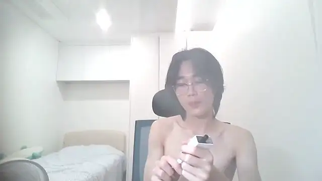 Snapshot of imurboy chatting on 07-14-26, 06:14 imurboy online show from 07-14-26, 06:14