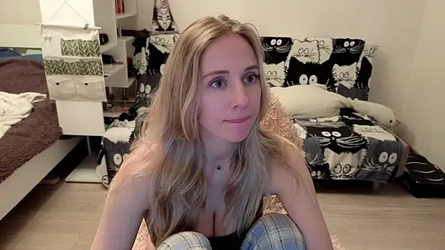 Snapshot of NoVa_SuN chatting on 02-03-26, 08:58 NoVa SuN online show from 02-03-26, 08:58