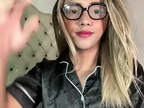 Snapshot of calimonroe chatting on 03-03-26, 04:41 calimonroe online show from 03-03-26, 04:41