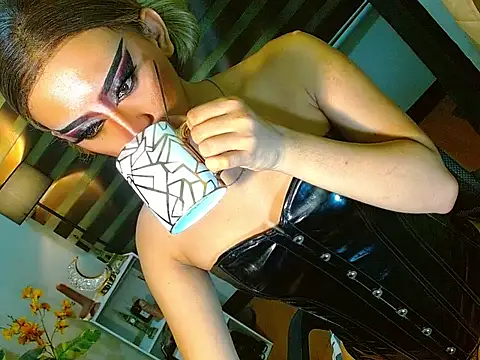 Queen yasii 88 online show from 05-13-26, 01:18