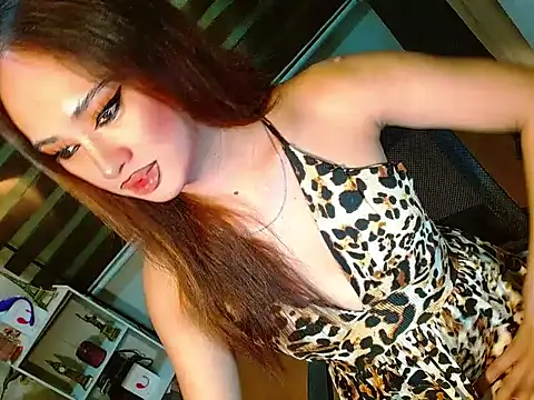 Queen yasii 88 online show from 04-18-26, 05:15