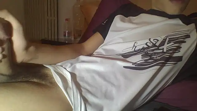 Snapshot of Jounes99 chatting on 03-07-26, 06:46 Jounes99 online show from 03-07-26, 06:46