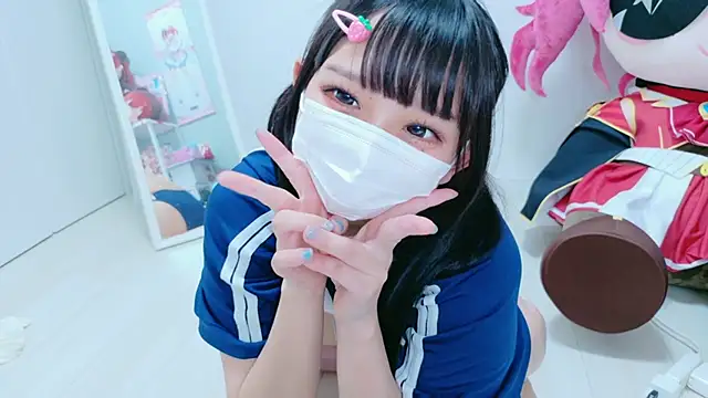 Snapshot of Hina-qp chatting on 06-19-26, 10:43 Hina-qp online show from 06-19-26, 10:43