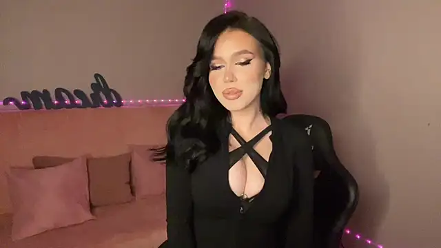 mistress of hearts online show from 10-25-25, 09:15