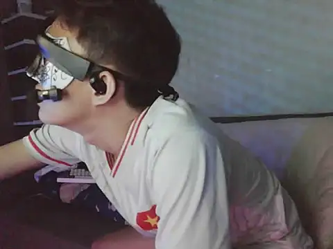 boyhigh1997 online show from 11-08-25, 06:33