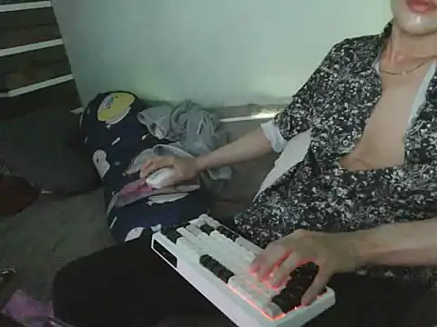boyhigh1997 online show from 10-21-25, 07:52