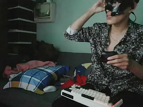 boyhigh1997 online show from 12-15-25, 07:14