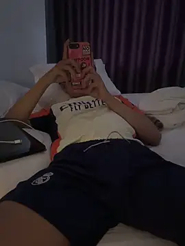 boyhigh1997 online show from 10-26-25, 02:56