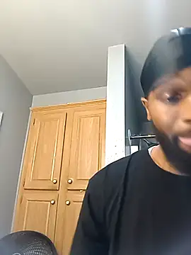 Snapshot of EbonyKing69 chatting on 10-13-25, 06:37 EbonyKing69 online show from 10-13-25, 06:37