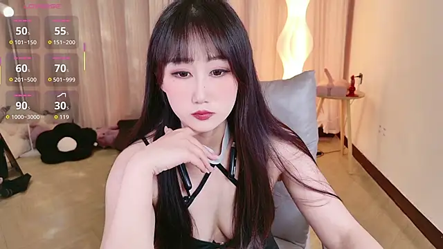 Snapshot of BoxedGyre- chatting on 04-02-26, 02:13 BoxedGyre- online show from 04-02-26, 02:13
