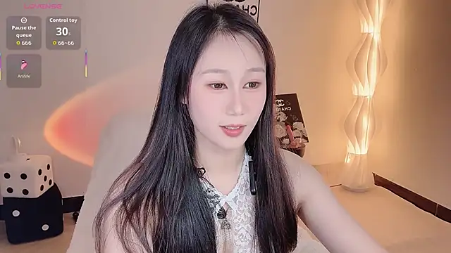 Snapshot of BoxedGyre- chatting on 11-08-25, 02:31 BoxedGyre- online show from 11-08-25, 02:31