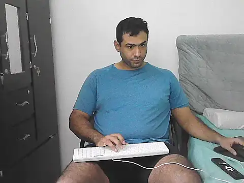 morenocabro10 online show from 04-23-26, 09:38