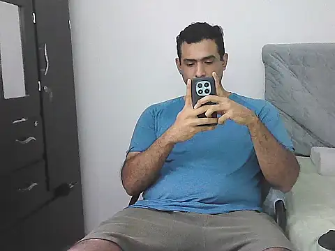 morenocabro10 online show from 05-06-26, 04:27