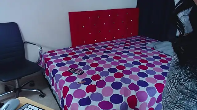 girl hot699 online show from 11-08-25, 07:45