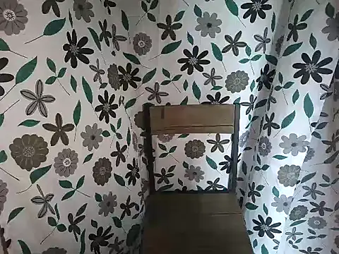 Snapshot of Virgen_christine01 chatting on 10-30-25, 07:06 Virgen christine01 online show from 10-30-25, 07:06