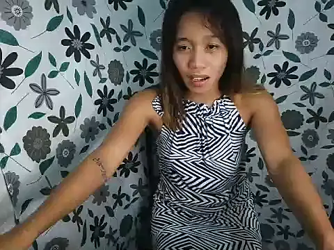 Snapshot of Virgen_christine01 chatting on 10-24-25, 06:40 Virgen christine01 online show from 10-24-25, 06:40