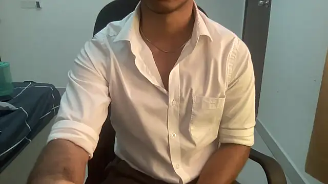 Hotmaskedboi online show from 09-12-25, 07:41