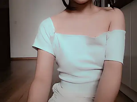 Snapshot of Tea_Mei chatting on 10-12-25, 03:41 Tea Mei online show from 10-12-25, 03:41