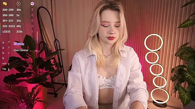 LauraWifeness online show from 12-03-25, 06:36