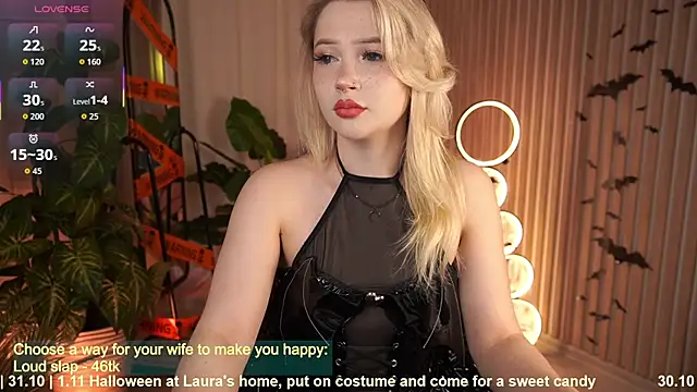 LauraWifeness online show from 10-29-25, 06:12