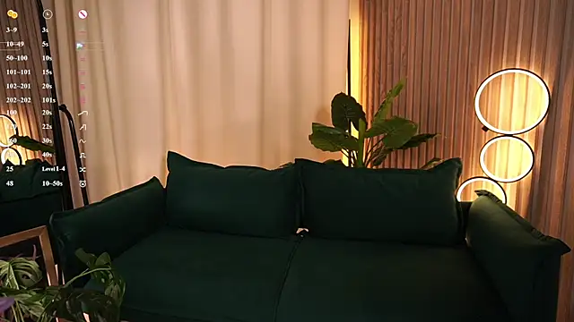 LauraWifeness online show from 03-30-26, 05:53