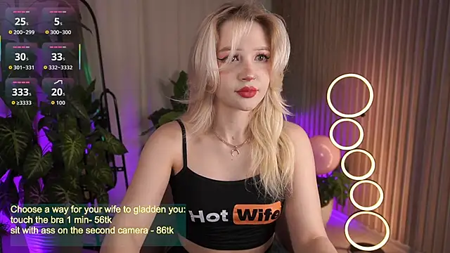 LauraWifeness online show from 10-05-25, 05:31