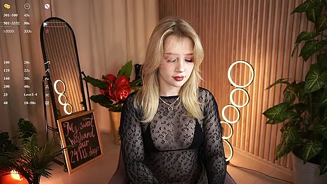 LauraWifeness online show from 02-18-26, 06:33