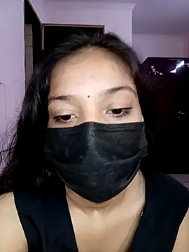 Cute Rakhi8 online show from 09-19-25, 04:38