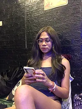 HOTkendraCumXxx online show from 04-03-26, 01:06