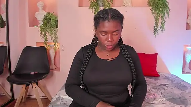 NanyMoreno online show from 12-19-25, 12:51