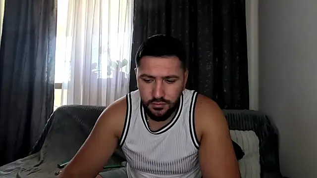 Gold Alpha Boy online show from 09-27-25, 07:25