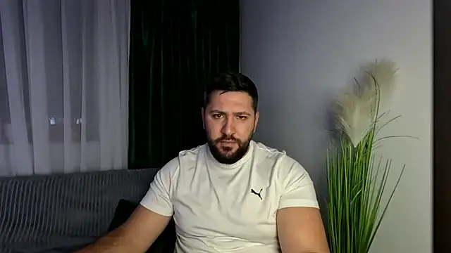 Snapshot of Gold_Alpha_Boy chatting on 02-09-26, 08:07 Gold Alpha Boy online show from 02-09-26, 08:07