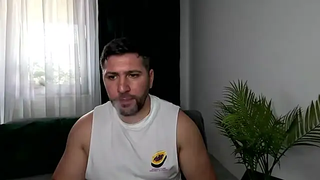 Gold Alpha Boy online show from 05-19-26, 02:02