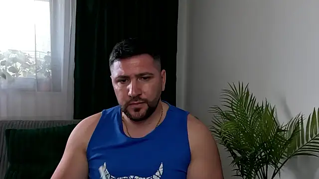 Gold Alpha Boy online show from 05-26-26, 01:31