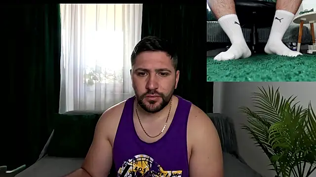 Gold Alpha Boy online show from 06-01-26, 05:51