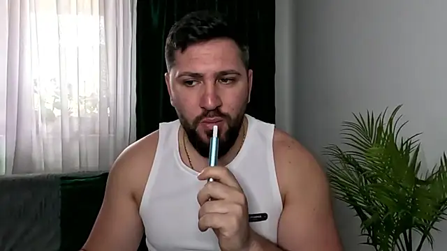 Gold Alpha Boy online show from 05-10-26, 12:53