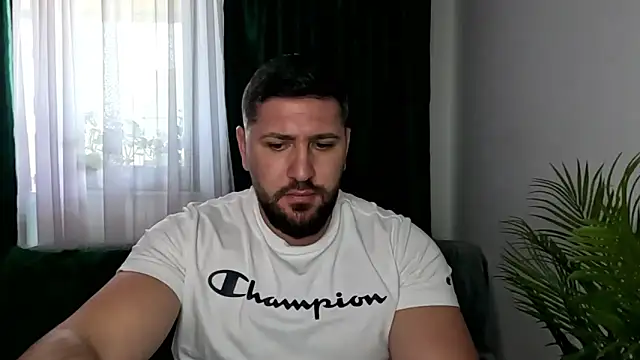 Gold Alpha Boy online show from 05-15-26, 01:31