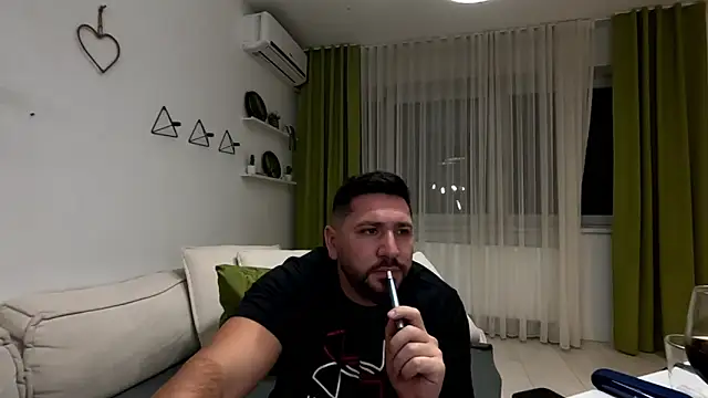 Gold Alpha Boy online show from 10-05-25, 07:59