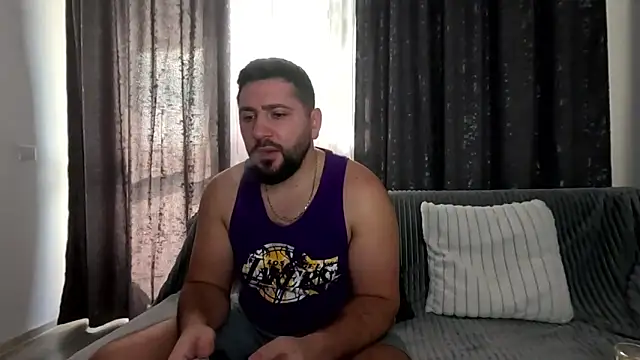 Gold Alpha Boy online show from 11-02-25, 08:52