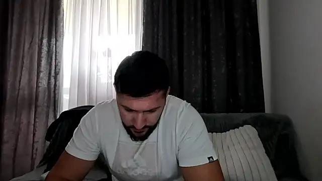 Gold Alpha Boy online show from 10-02-25, 10:40