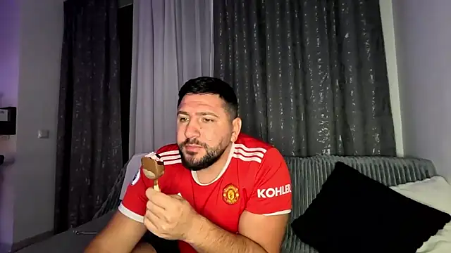 Gold Alpha Boy online show from 09-29-25, 08:14