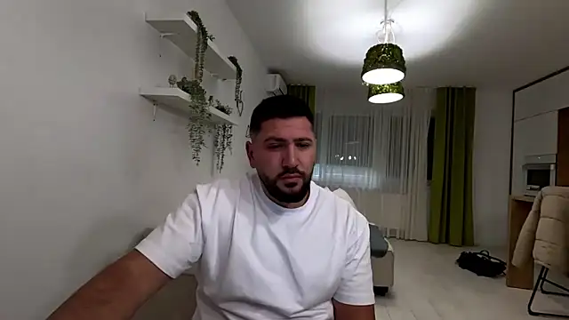 Gold Alpha Boy online show from 10-04-25, 11:45