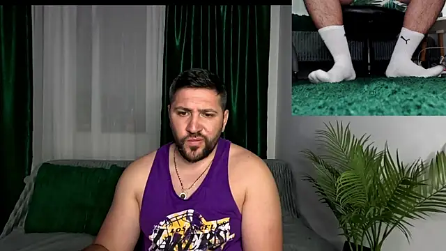 Gold Alpha Boy online show from 06-01-26, 07:13