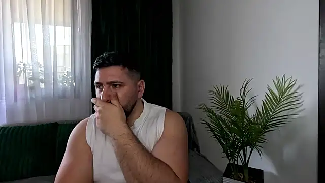 Gold Alpha Boy online show from 05-04-26, 01:36