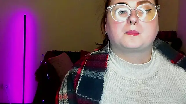 Alicia love00 online show from 04-23-26, 12:29