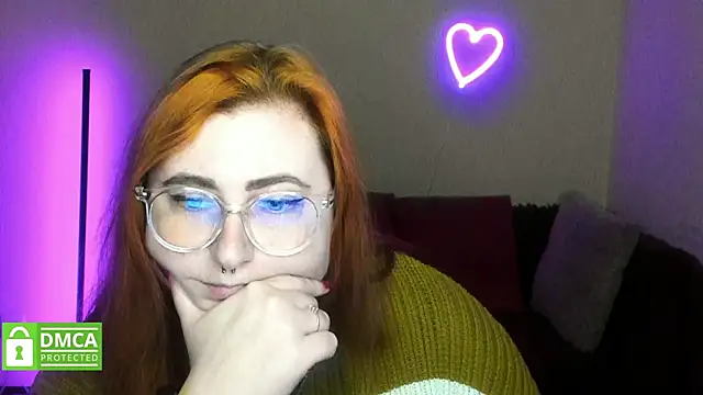 Alicia love00 online show from 11-24-25, 12:27