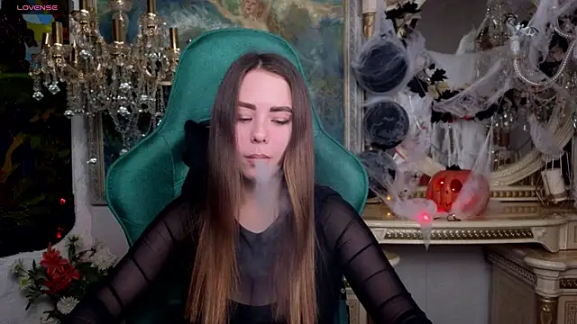 IvoryWood  online show from 11-10-25, 04:23