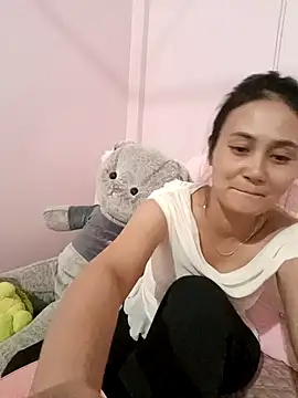 Jun-Mzzz online show from 10-20-25, 06:04